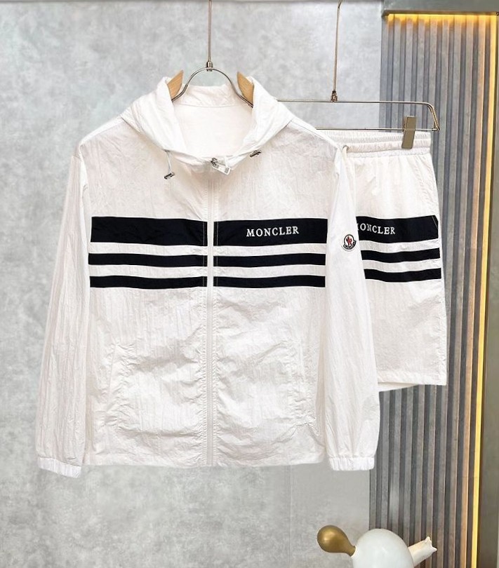 MONCLER 몽클레어 60213 로고 스트라이프 윈드브레이커+쇼츠 세트