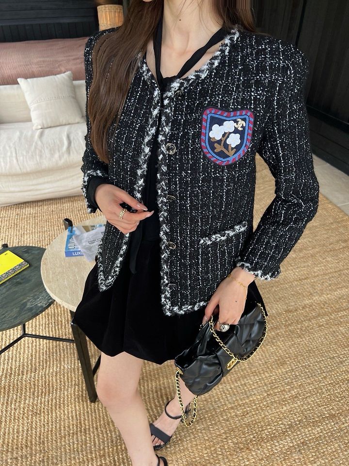 CHANEL 샤넬 1090 카멜리아 패치 트위드 자켓