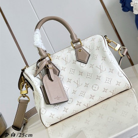 LOUIS VUITTON 루이비통 스피디 P9 반둘리에 25 M24443