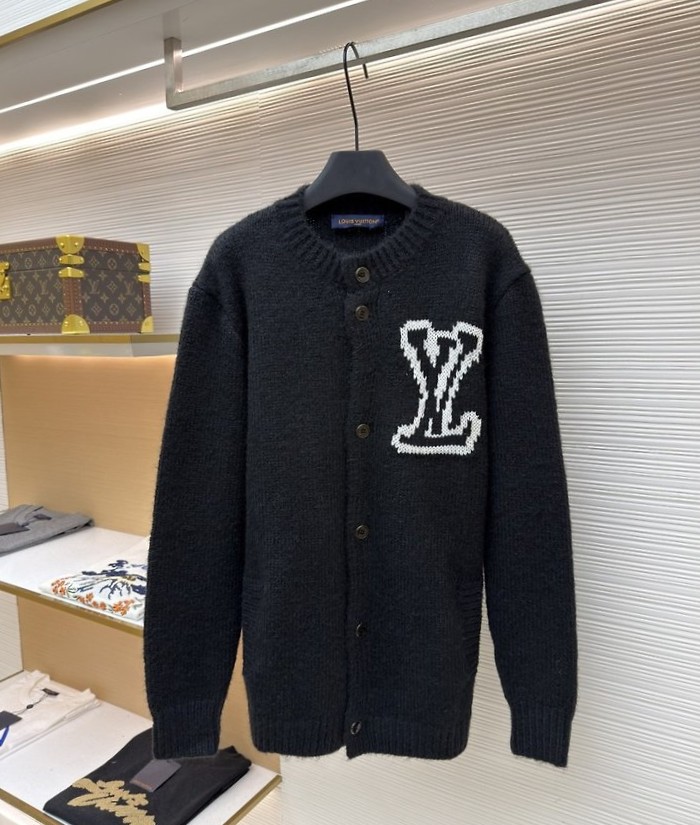 LOUIS VUITTON 루이비통 청키 인타르시아 시그니처 가디건