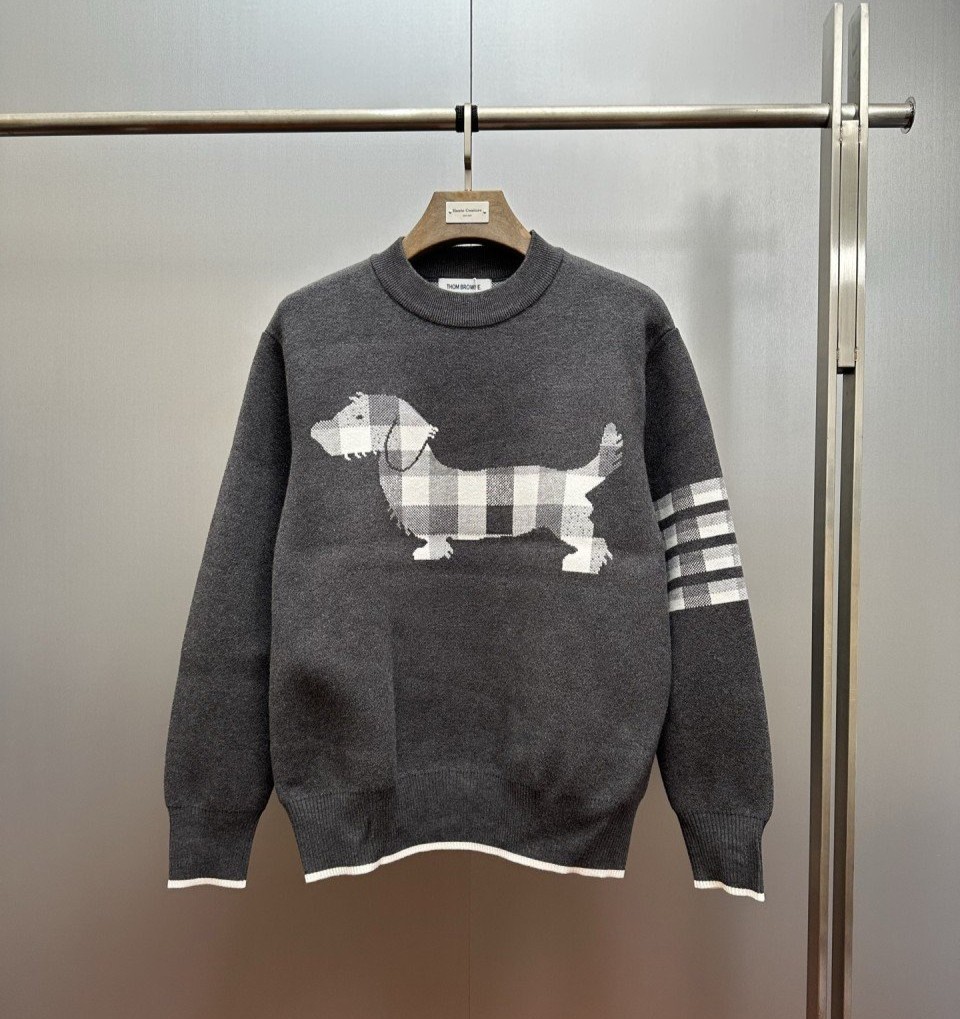 THOM BROWNE 톰브라운 사선완장 헥터 자카드 니트 2COLOR